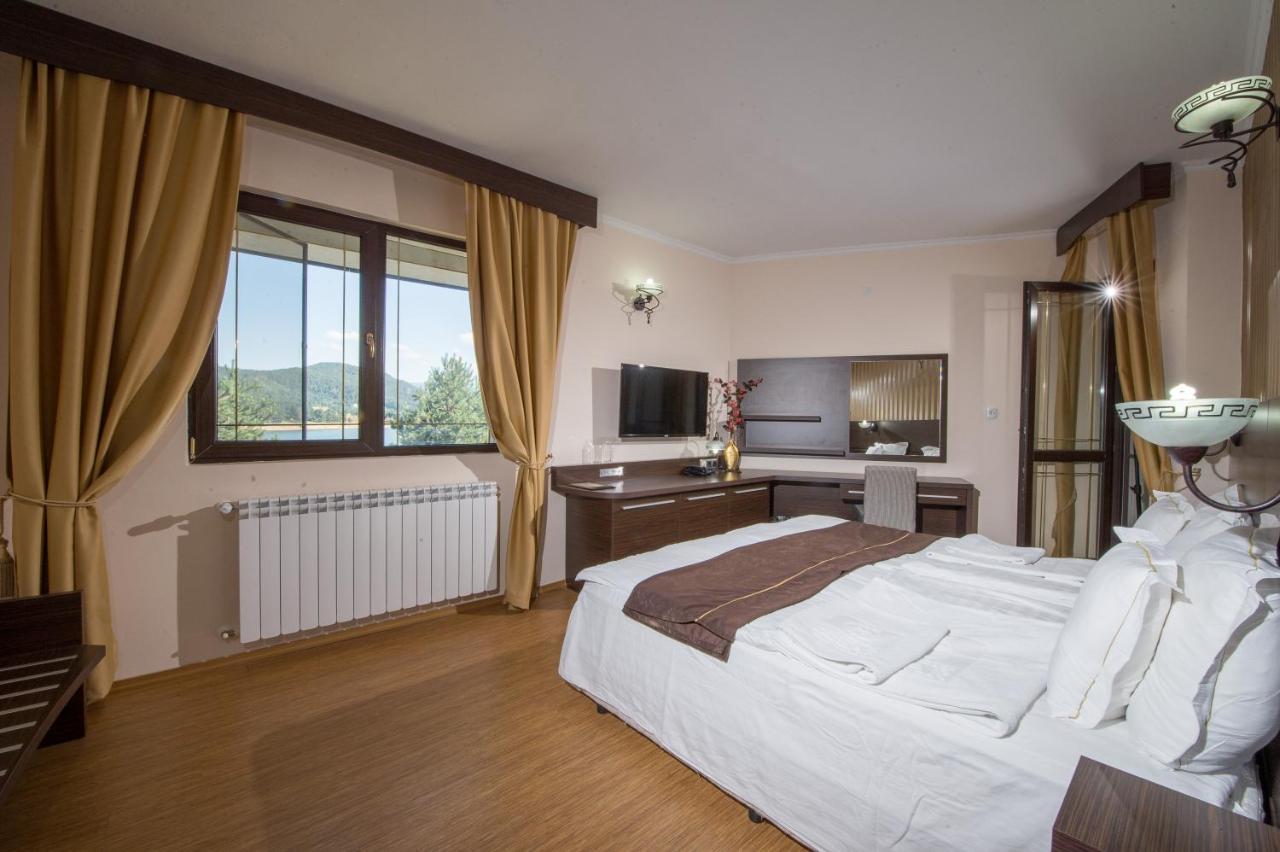 Family Hotel Hebar Batak Esterno foto
