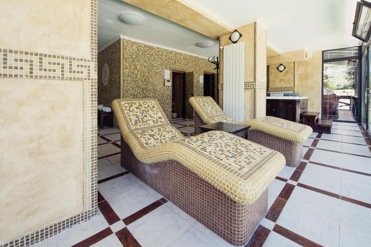 Family Hotel Hebar Batak Esterno foto