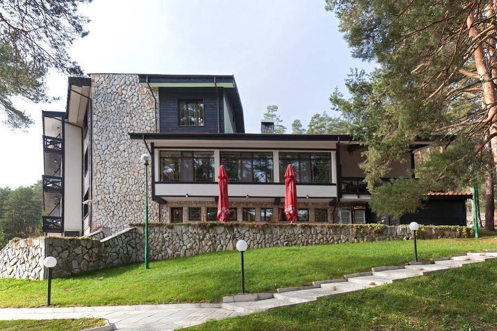 Family Hotel Hebar Batak Esterno foto