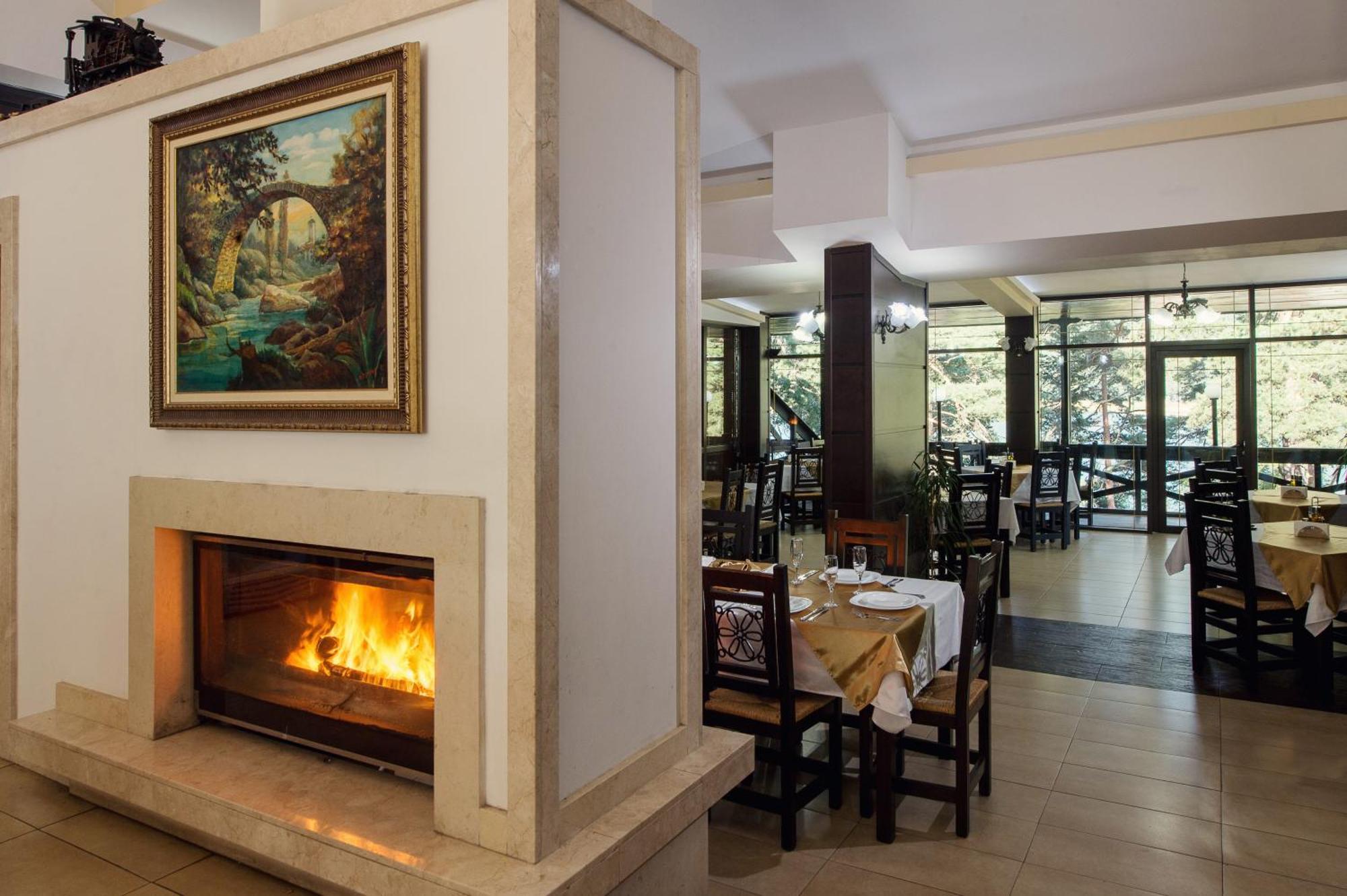 Family Hotel Hebar Batak Esterno foto